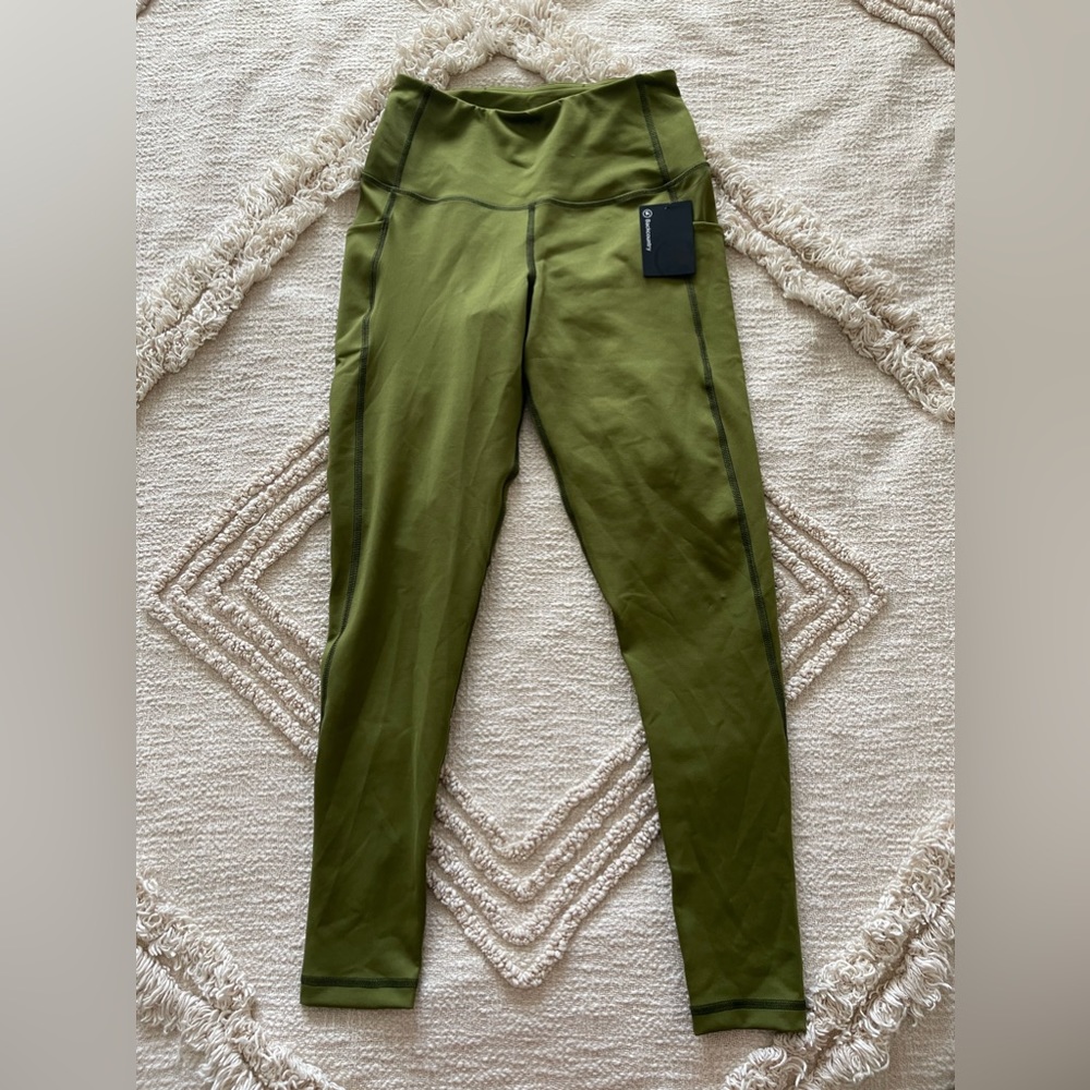 Green leggings